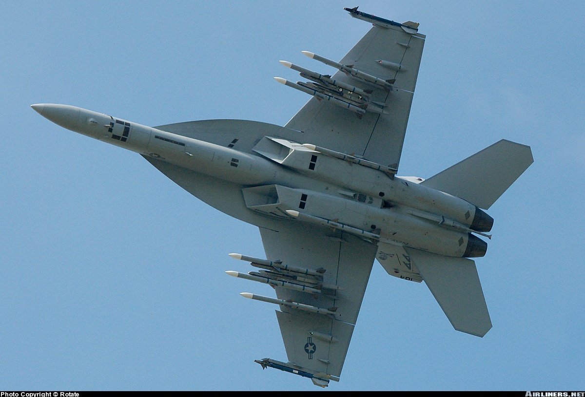 8 f 18 11 f. F-18e супер Хорнет. F/A-18e/f «супер Хорнет». F-18 super Hornet. Boeing f/a-18e/f super Hornet.