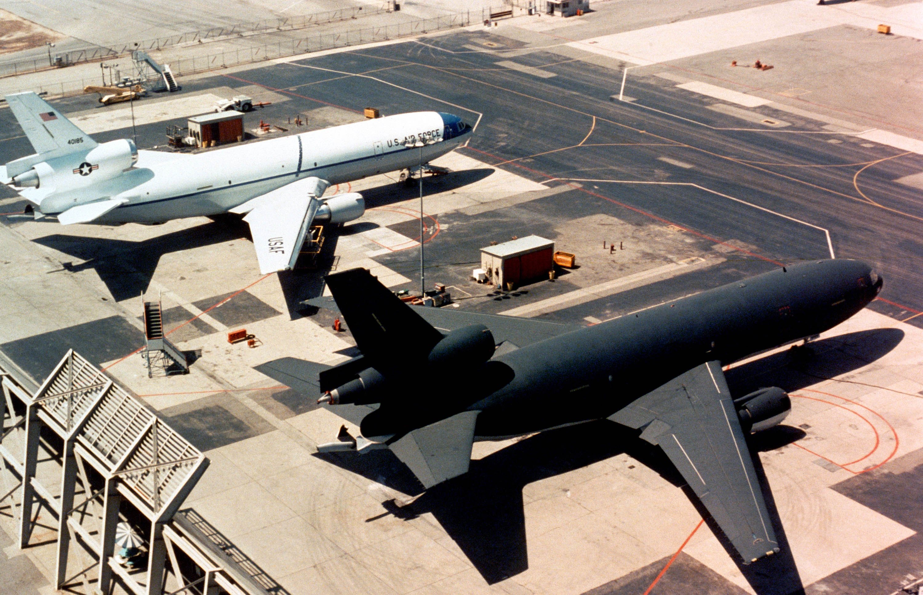Vintage 1980s McDonnell Douglas KC-10 Extender USAF Air Force