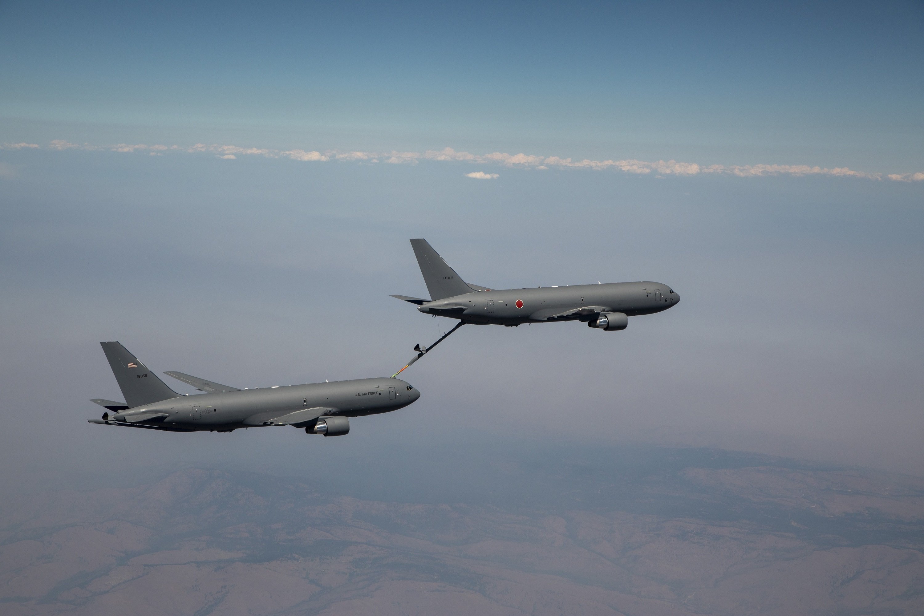 Japanese KC-46A refuels another aircraft for the first time [Boeing/Kevin Flynn]