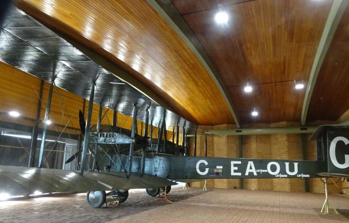 Vickers Vimy G-EAOU