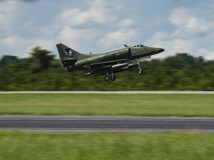 Draken F4