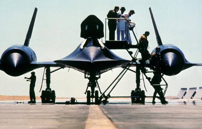 Pilots' recollections - SR-71 Blackbird missions through a warzone