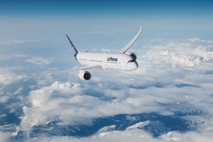 Following this recent seven-strong Boeing 787-9 commitment, it boosts the Lufthansa Group’s total firm order tally for the Dreamliner to 32