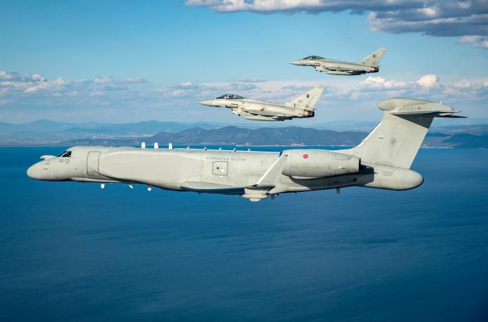 How the Italian Air Force is integrating its fourth- and fifth-gen combat  forces