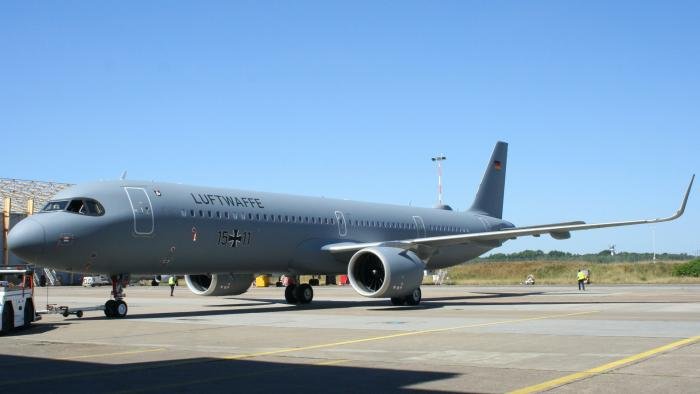 The Luftwaffe received its second and final planned Airbus A321LR (serial 15+11) on August 17, 2022, following a small ceremony at Lufthansa Technik's facility in Hamburg, Germany.