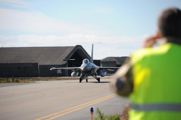 A verification team from NATO's Combined Air Operations Centre Uedem, Germany, verified Danish jets` 'mission readiness to police Icelandic airspace