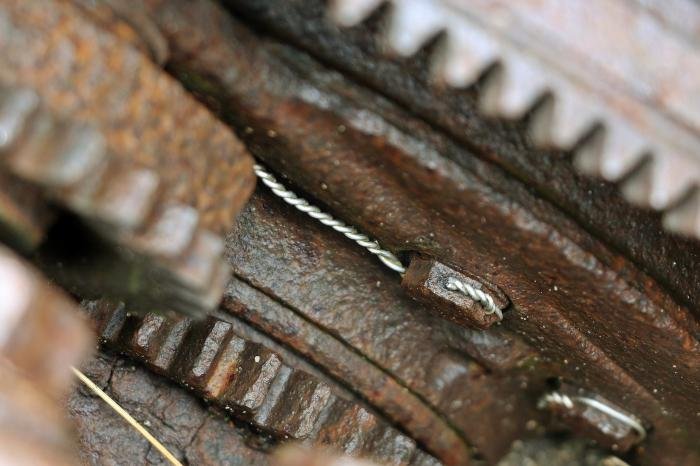 Looking as if it has just been fitted, it is more than likely that this locking wire found while scrutinisng one of the engines hasn’t been touched since 44-61999 rolled off the production line at Renton in 1945