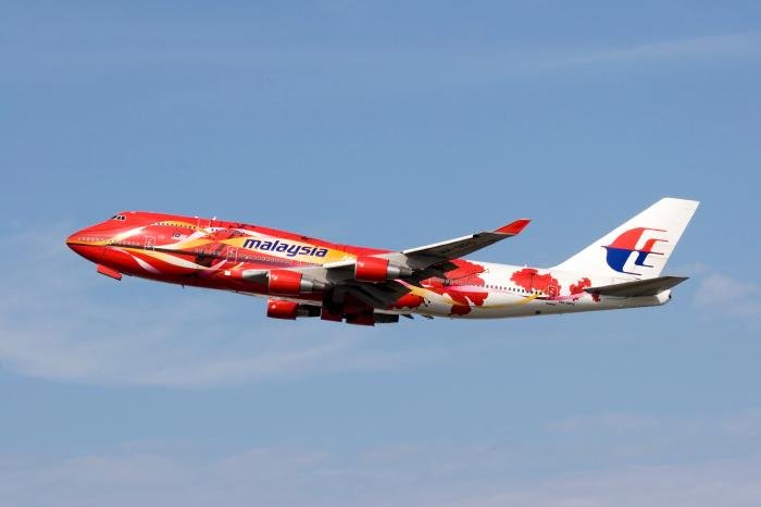 A firm favourite among aviation enthusiasts, Malaysia Airlines’ special hibiscus flower design is widely recognised as being one of the most beautiful to grace a 747. The 1993-vintage jet, 9M-MPD (c/n 25701) enjoyed a second lease of life with its botanical livery between 2005 and 2008, before being retired from the MAS fleet in 2011. After a final spell undertaking religious charters for pilgrims, the jet was finally stored in Kuala Lumpur in 2016, before being scrapped in 2021.