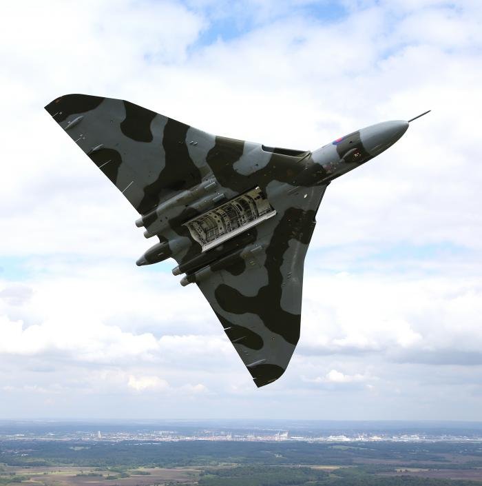 XH558 opens her cavernous bomb bay to the eager crowd gathered at Eastbourne