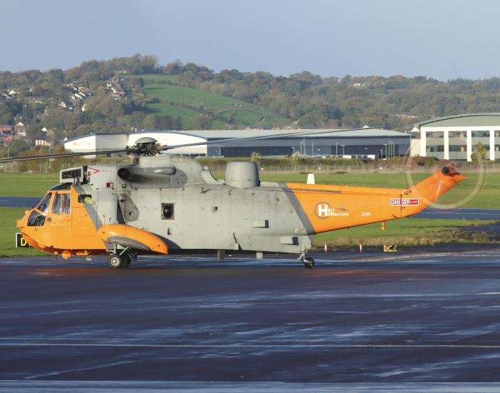 The second former Royal Navy Sea King to be delivered to Ukraine is this HU5 (serial ZA166). It is seen here at HeliOps’ base in Portland, Dorset, sporting the company’s now familiar orange and grey livery. It was flown to Airbourne Colours’ paint facility in Exeter, Devon, on November 18, 2022, to be repainted ahead of its transfer to the Ukrainian Armed Forces.