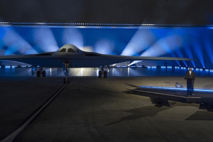 B-2 vs B-21: What's the difference between the USAF's old and new stealth  bombers?