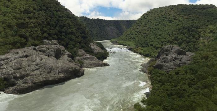The rapids along a 23-mile stretch of the Batoka Gorge are modelled.