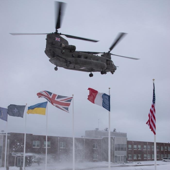 A RAF Chinook seen lifting from Estonian Defence Forces Tallinn Headquarters