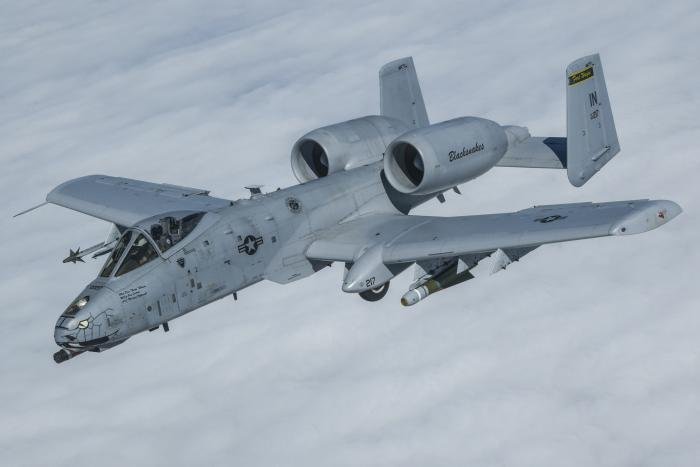 An A-10C Thunderbolt II (serial 80-0217 'IN') from the Indiana ANG's 122nd FW 'Blacksnakes' separates from a Boeing KC-135R Stratotanker - assigned to the Pennsylvania ANG's 171st Air Refueling Wing - after receiving fuel over the US East Coast on June 5, 2019.