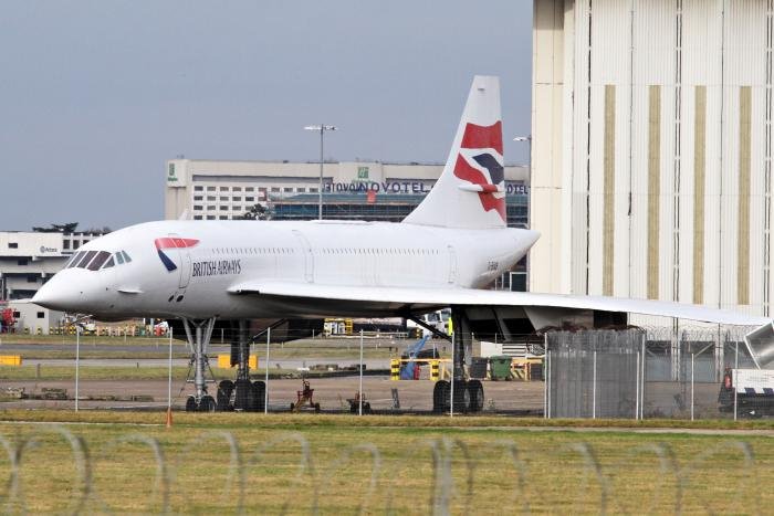 Although not on public display, G-BOAB can be seen from various spots around Heathrow’s eastern end…