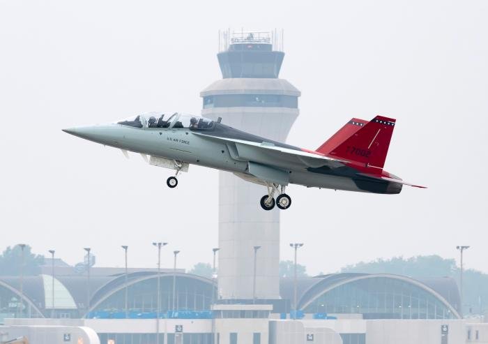 With Maj Bryce Turner of the USAF's 416th Flight Test Squadron at the controls, this prototype T-7A Red Hawk (serial 21-7002) takes off from St Louis Lambert International Airport in St Louis, Missouri, on June 28. Turner became the first USAF pilot to fly the T-7A, which has now entered the EMD phase of testing.