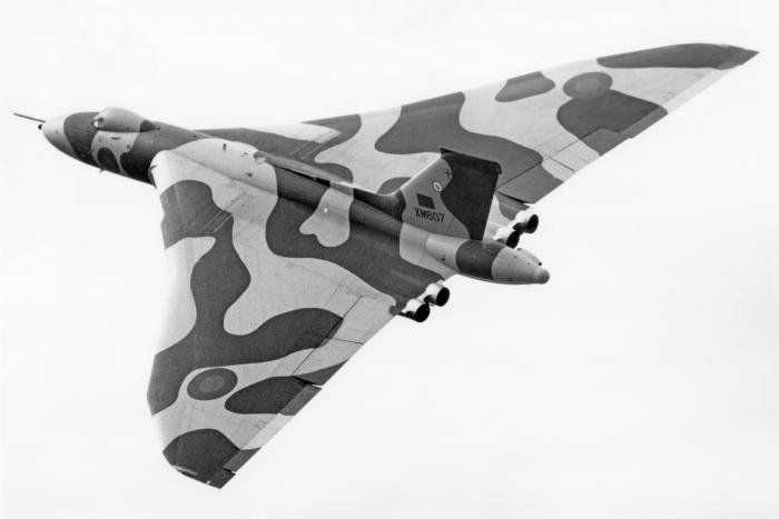 XM607 in service with the Waddington-based No 44 Squadron.