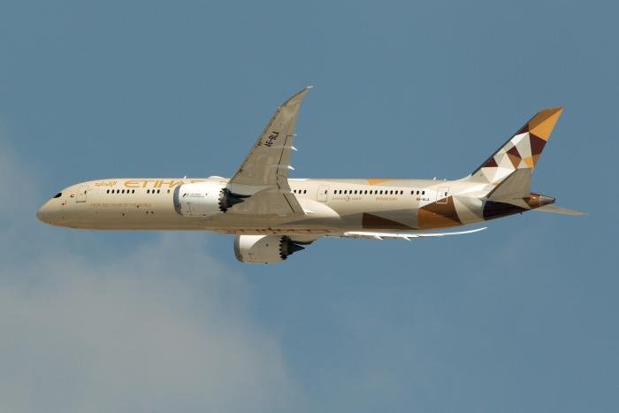 Etihad Airways operates a fleet of 39 Boeing 787 Dreamliners including 30 -9s and nine -10s.