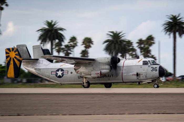 Grumman C-2A Greyhound (BuNo 162178/36) operated by the US Navy's VRC-30 begins its take-off roll at the start of the unit's final official flight on September 20.