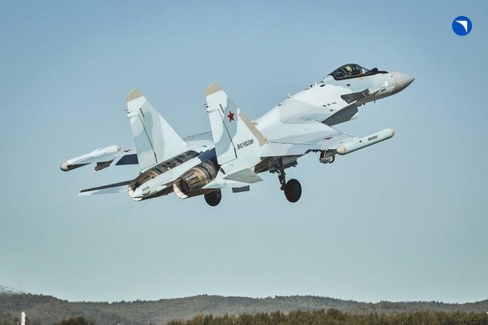 A new-build Su-35S Flanker-E (serial unknown) gets airborne from the UAC’s KnAAZ ‘Yury Gagarin’ production facility in Russia's Komsomolsk-on-Amur Oblast. It remains unclear how many Su-35s the RuAF received as part of this latest batch.