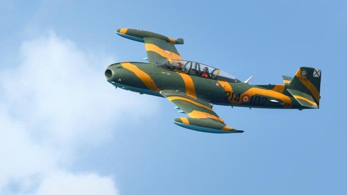 HA-220 Super Saeta EC-IFJ flying in Spain
