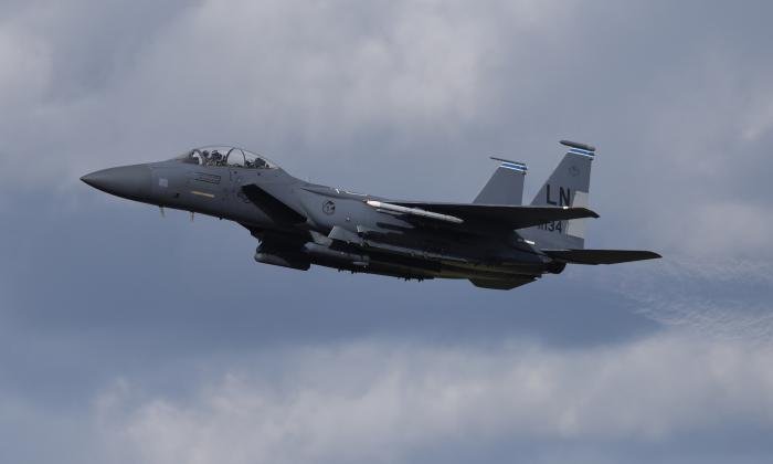 An F-15E Strike Eagle of the 492nd Fighter Squadron – a pair of the unit’s jets will perform two flyovers of Endcliffe Park to mark the 80th anniversary of the crash of B-17G “Mi Amigo”.