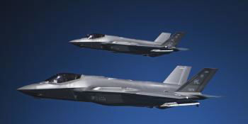 USAF F-35s refuelling