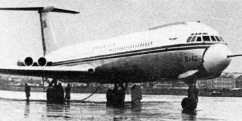 Photographs of the new Russian airliner, the Ilyushin 62, show the similarity of the layout to the VC10. These photographs show the four rear-mounted turbojets and the high tailplane position. Abandoned in favour of a nose radome is the “bomb-aimer’s window” of Tupolev designs. In this respect the new aircraft follows Ilyushin practice and is reminiscent of the earlier Il-18.