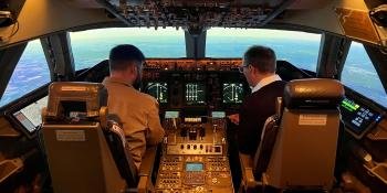 Boeing 747 flight simulator experience